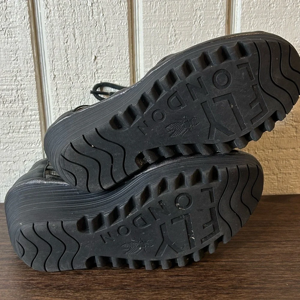 Fly London Yeji Lace Up Wedges, size 37.
